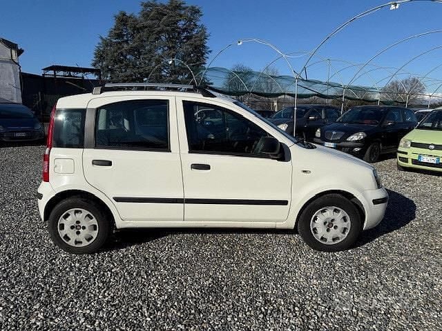 Usata Fiat Panda Easy 69 CV (50 kW) 2012 Bianco Utilitaria