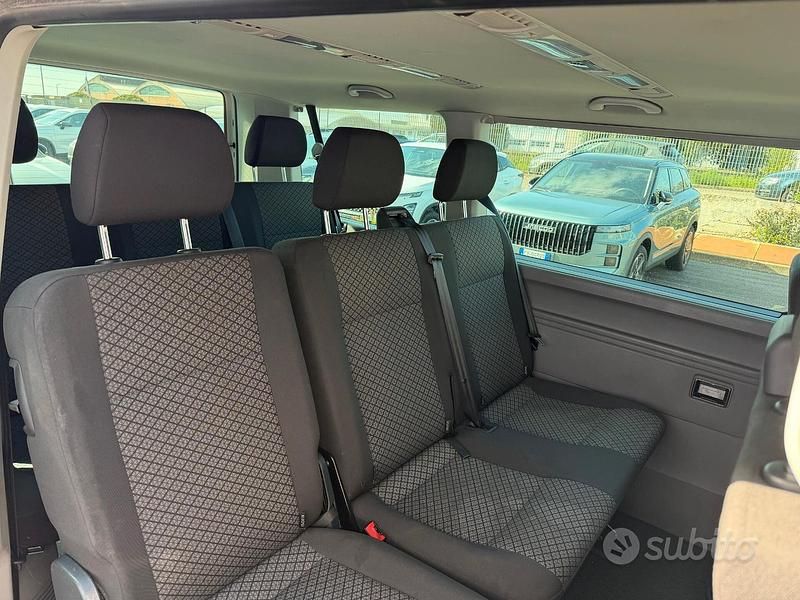 Usata VW Caravelle Trendline 110 CV (80 kW) 2022 Bianco Monovolume