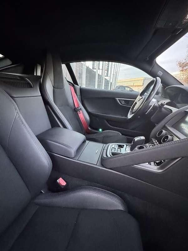 Usata Jaguar F-Type R-Dynamic 300 CV (220 kW) 2022 Grigio Coupé