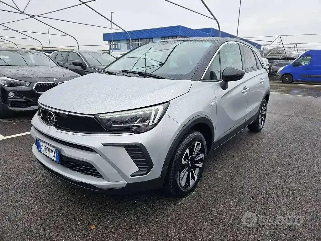 Usata Opel Crossland Elegance 131 CV (96 kW) 2024 Grigio SUV