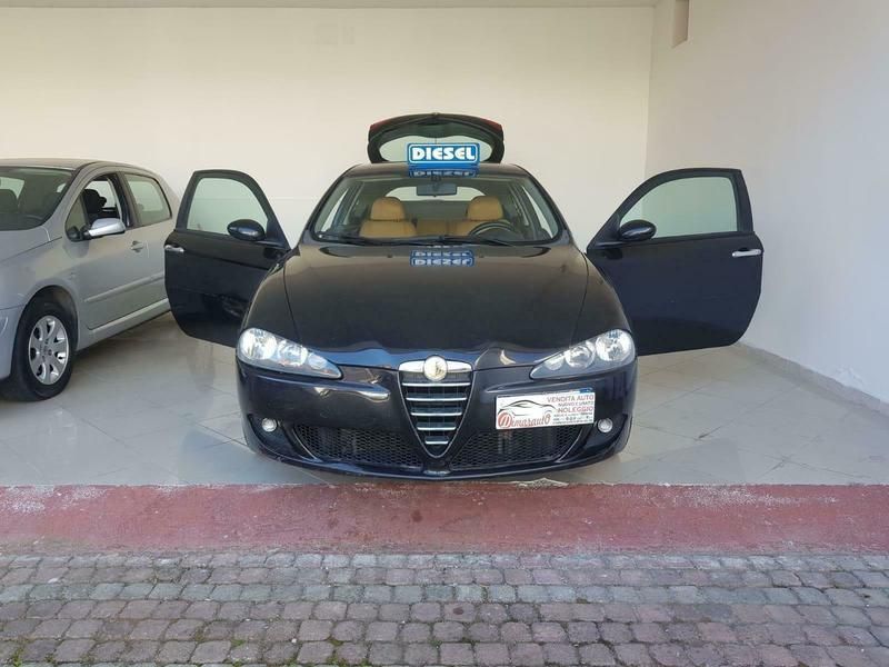 Venduto Alfa Romeo 147 1 9 Jtd 16v 3p Auto Usate In Vendita