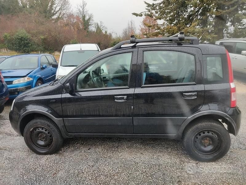 Usata Fiat Panda 4x4 69 CV (50 kW) 2009 Nero Utilitaria