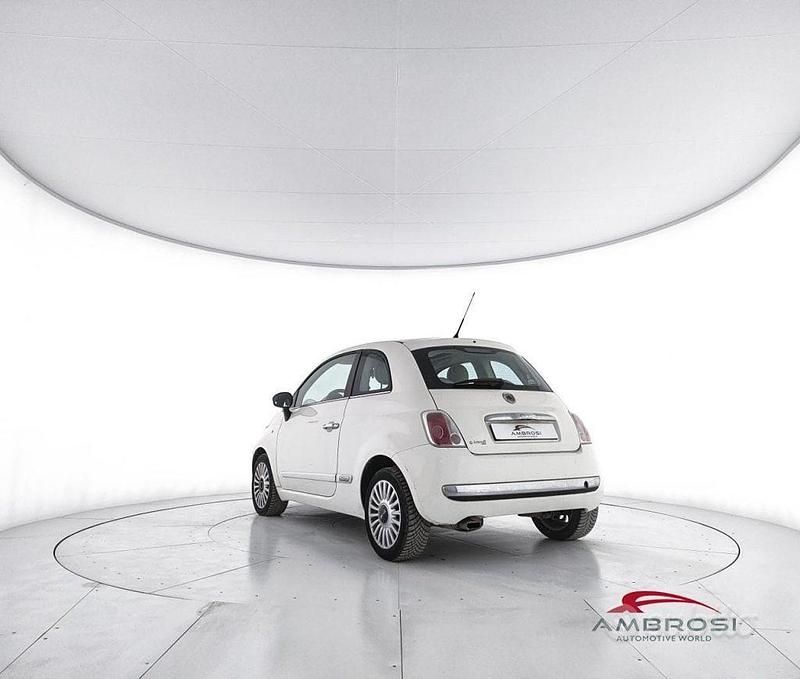 Usata Fiat 500 Lounge 69 CV (50 kW) 2010 Bianco Utilitaria
