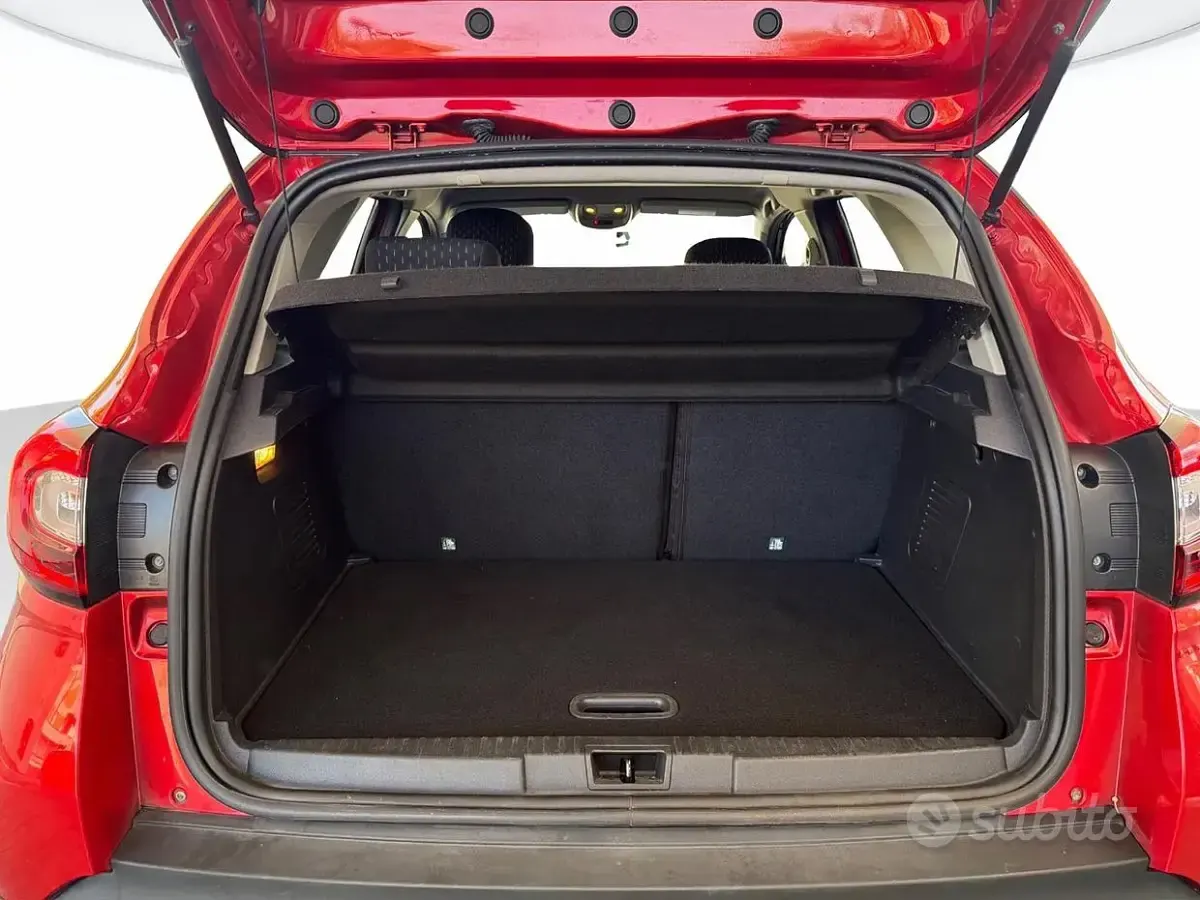 Usata Renault Captur Intens 90 CV (66 kW) 2018 Rosso SUV