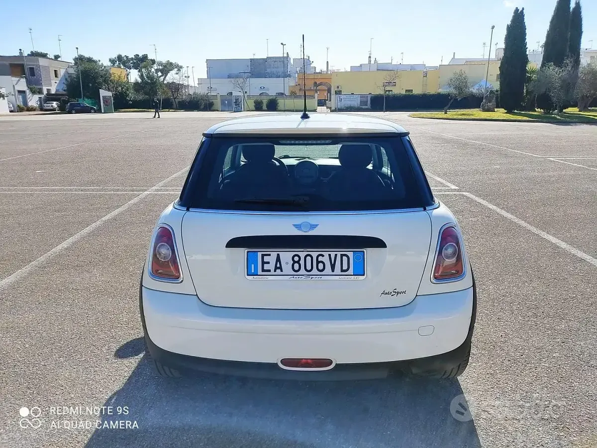 Usata Mini Cooper 75 CV (55 kW) 2010 Bianco Utilitaria
