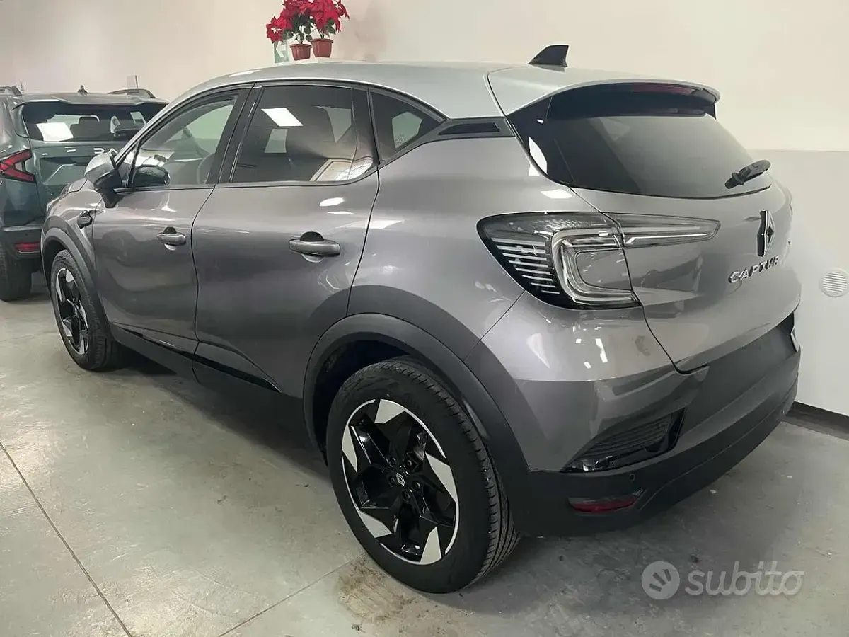 Nuova Renault Captur Techno 101 CV (74 kW) 2026 SUV