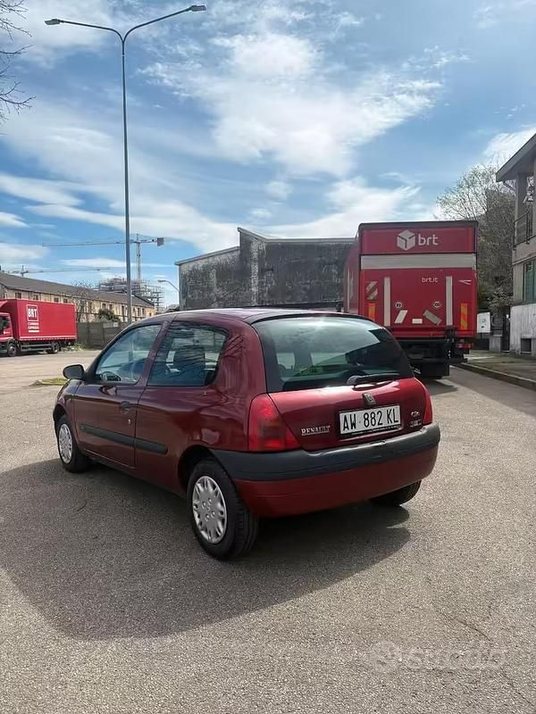 Usata Renault Clio II 1998 Rosso Berlina