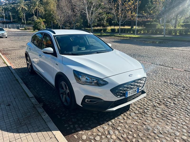 Usata Ford Focus Active 120 CV (88 kW) 2020 Bianco Berlina