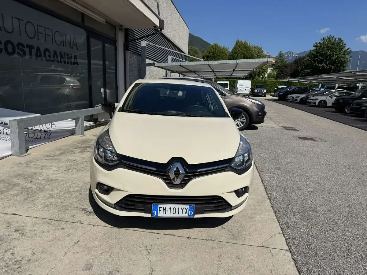 Usata Renault Clio IV Intens 90 CV (66 kW) 2018 Beige Berlina