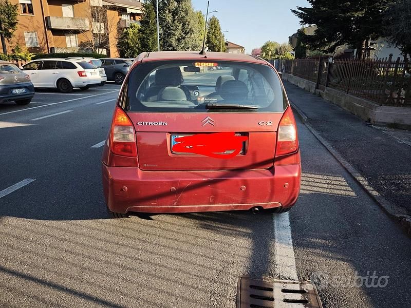 Usata Citroën C2 Elegance 60 CV (44 kW) 2004 Rosso Utilitaria