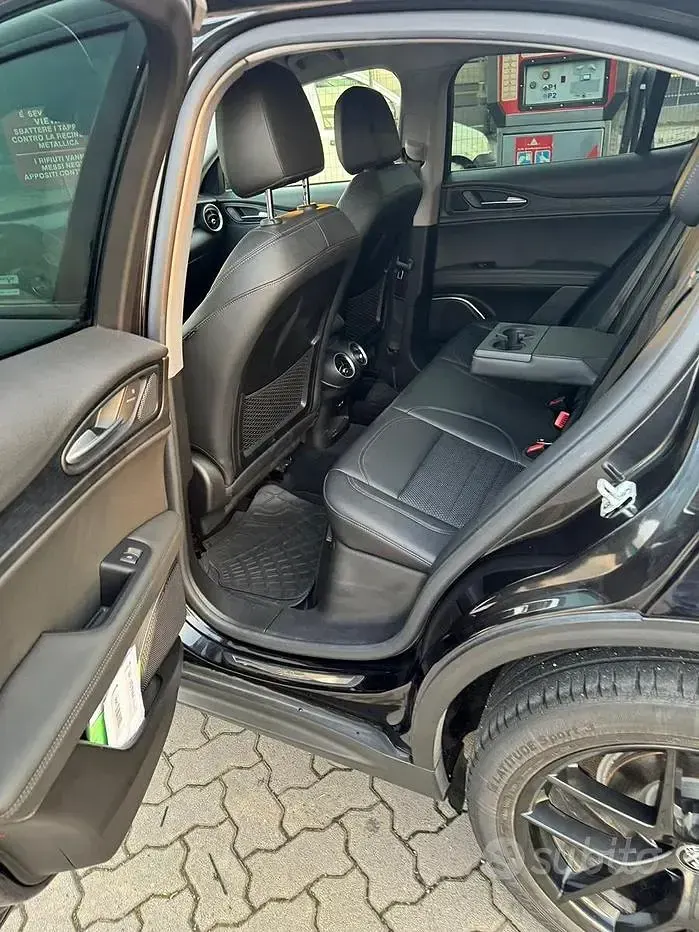 Usata Alfa Romeo Stelvio 210 CV (154 kW) 2019 Nero SUV