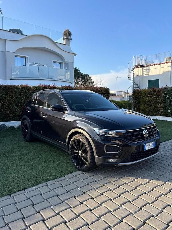 Usata VW T-Roc Advance 116 CV (85 kW) 2020 Nero SUV