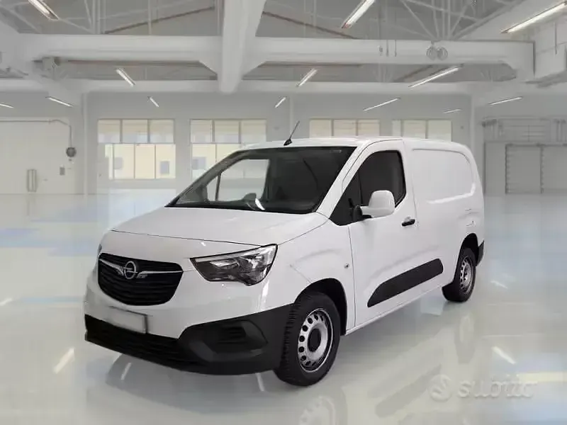 Usata Opel Combo 130 CV (95 kW) 2020 Bianco Monovolume