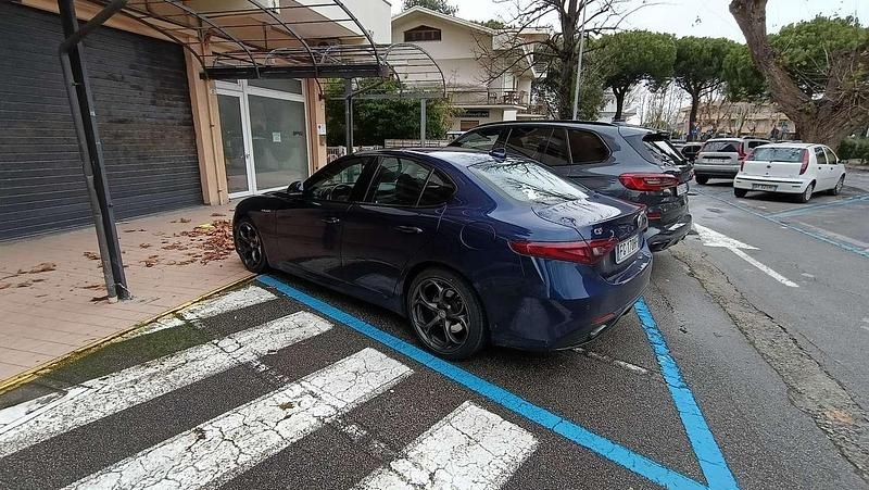 Usata Alfa Romeo Giulia Veloce 211 CV (155 kW) 2016 Blu Berlina