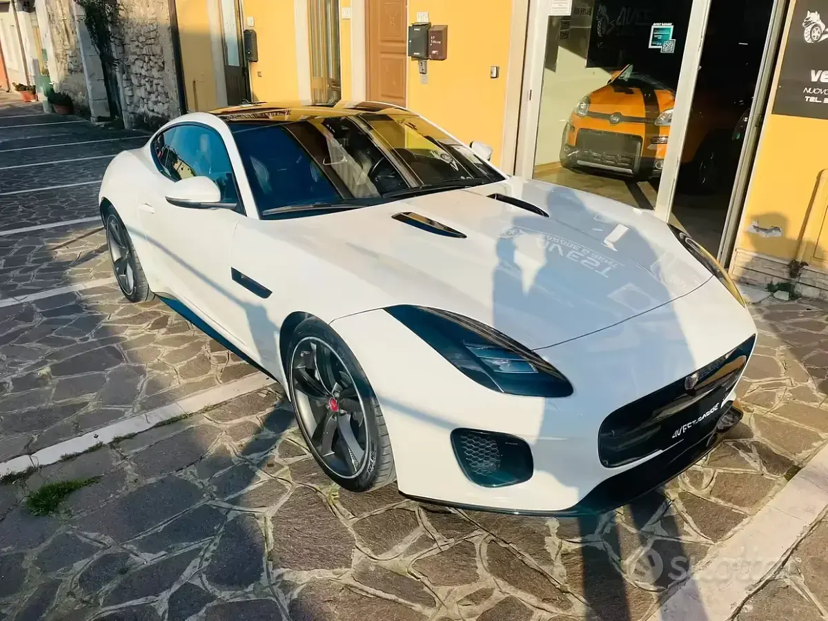Usata Jaguar F-Type R-Dynamic 300 CV (220 kW) 2018 Coupé