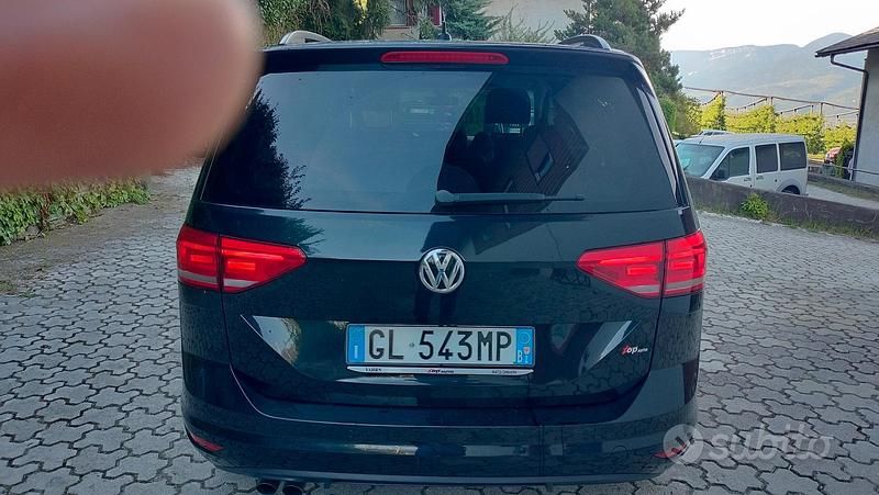Usata VW Touran 150 CV (110 kW) 2016 Nero Monovolume