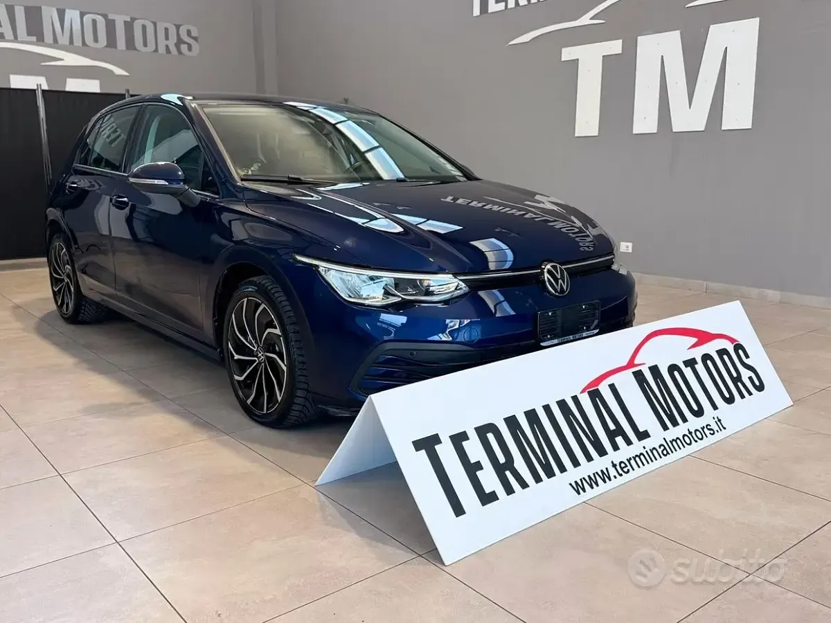 Usata VW Golf VIII Style 116 CV (85 kW) 2023 Bluazzurro Berlina