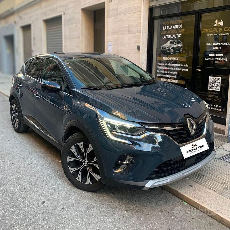 Usata Renault Captur Techno 101 CV (74 kW) 2022 Blu SUV