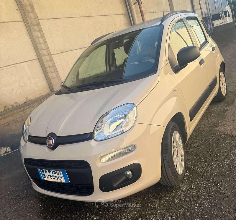 Beige Usata 2014 Fiat Panda Easy Due volumi | 6800 € (Buon prezzo) - Immagine 1/4