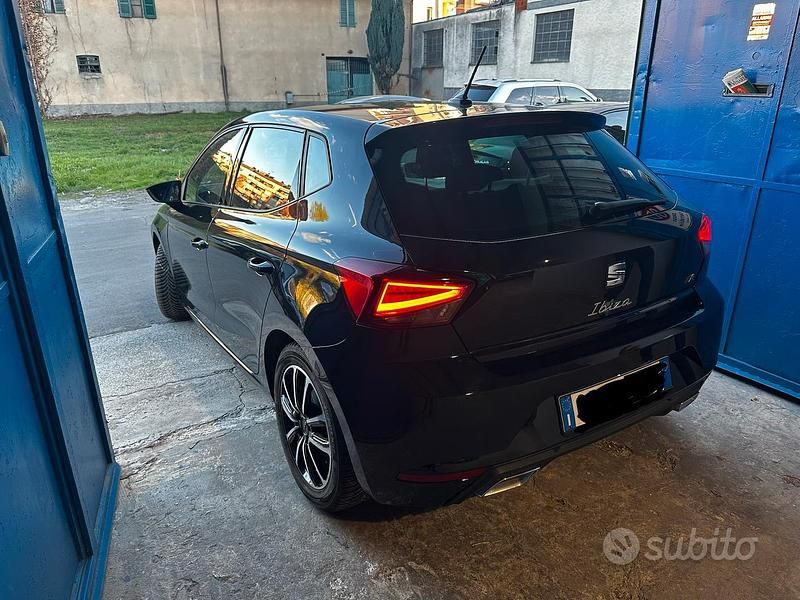 Usata Seat Ibiza FR 95 CV (69 kW) 2023 Nero Utilitaria