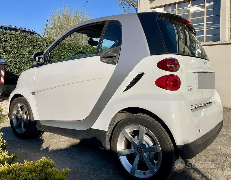 Usata Smart ForTwo Coupé 54 CV (39 kW) 2010 Bianco Coupé