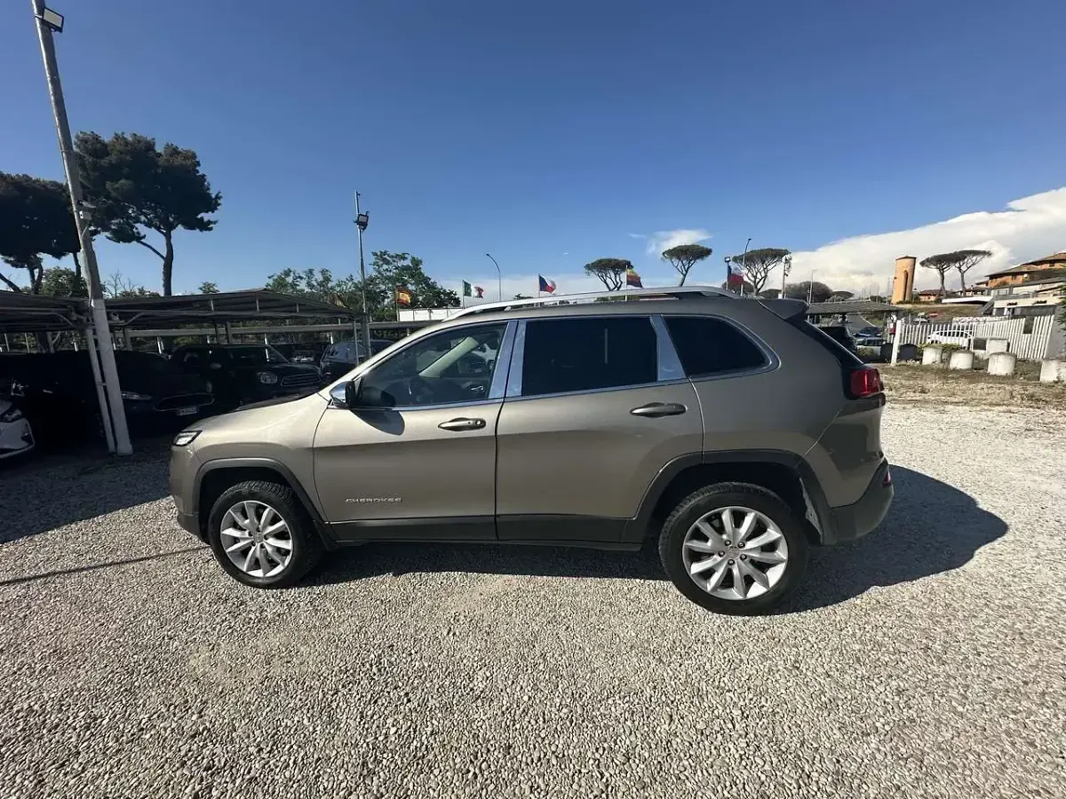 Usata Jeep Cherokee 200 CV (147 kW) 2016 Grigio SUV