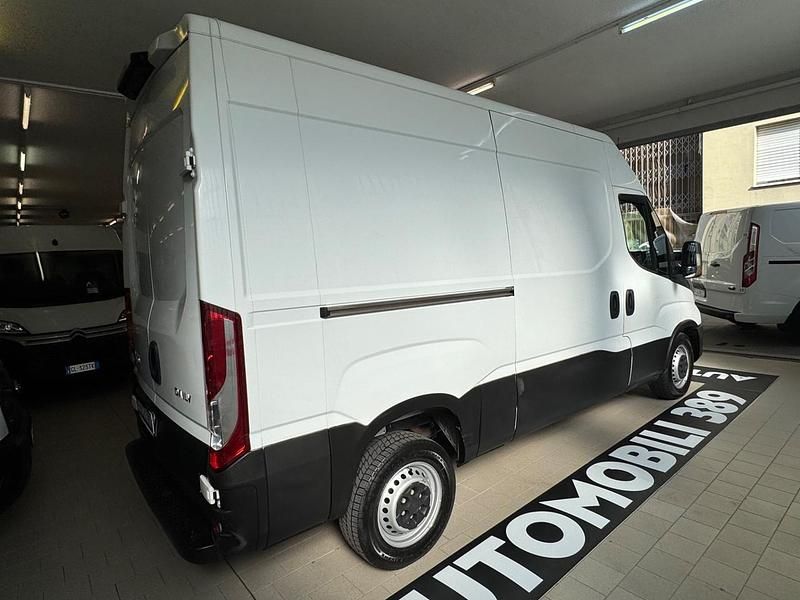 Usata Iveco Daily 115 CV (84 kW) 2020 Bianco