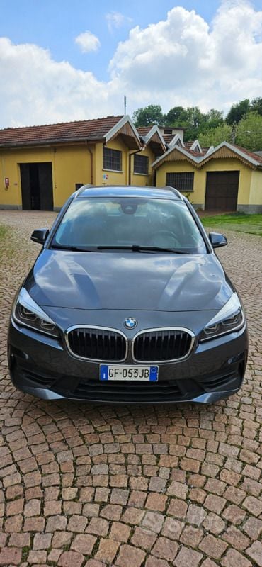 Grigio Usata 2021 BMW 216 Gran Tourer Monovolume | 14.900 € (Buon prezzo) - Immagine 1/4