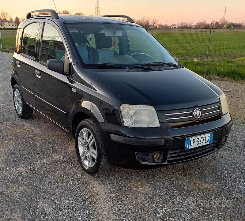 Nero Usata 2008 Fiat Panda Dynamic Tre volumi | 3500 € (Buon prezzo) - Immagine 1/4