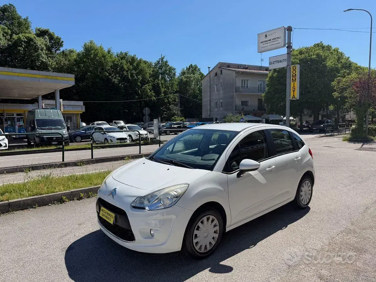 Usata Citroën C3 Exclusive 60 CV (44 kW) 2012 Bianco Utilitaria