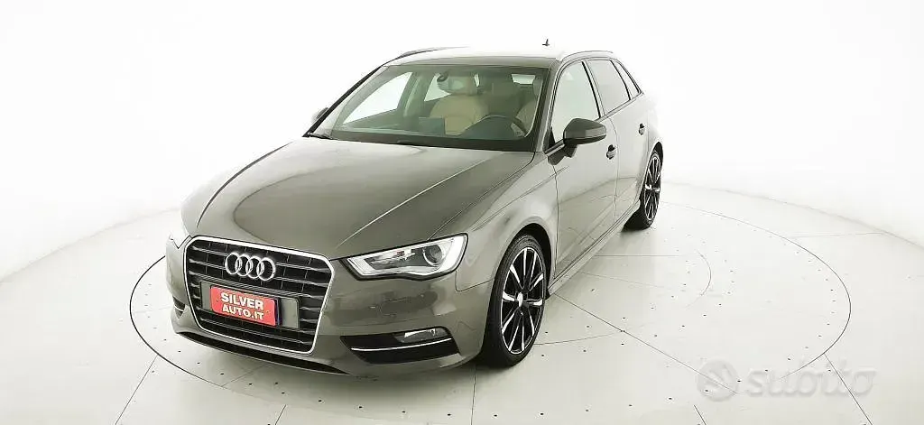 Usata Audi A3 Ambiente 110 CV (80 kW) 2014 Grigio Berlina