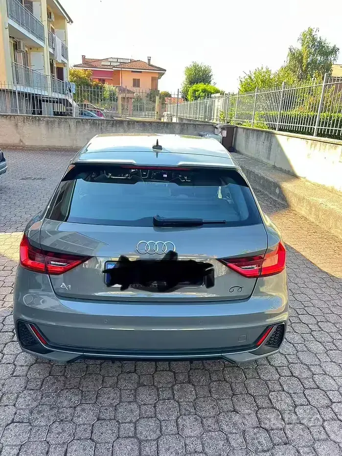 Usata Audi A1 Sportback S-Line 110 CV (80 kW) 2020 Grigio Utilitaria