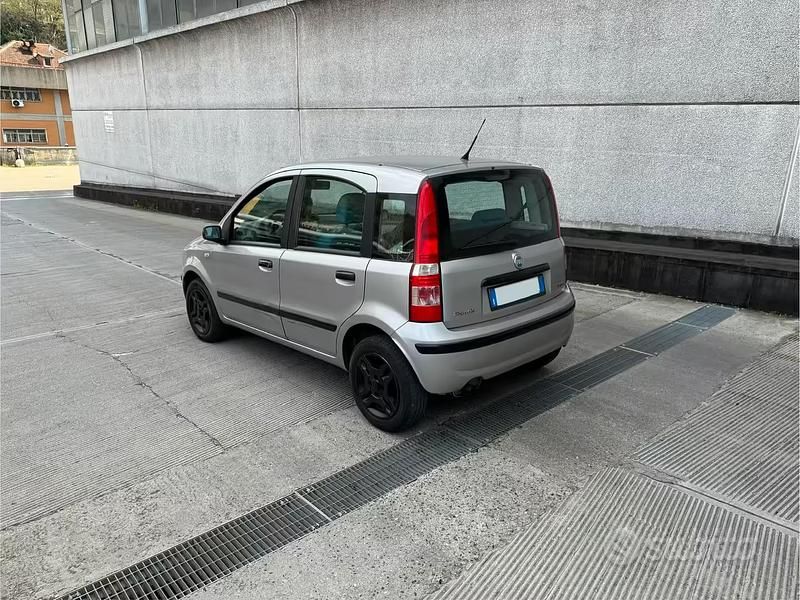 Usata Fiat Panda 70 CV (51 kW) 2006 Grigio Utilitaria
