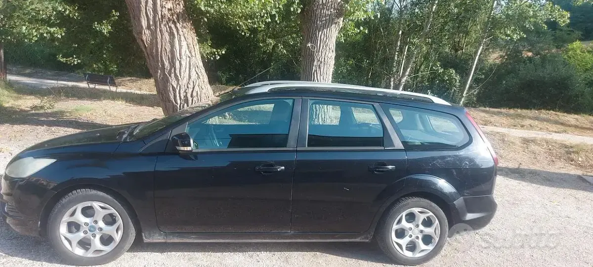 Usata Ford Focus 95 CV (69 kW) 2009 Nero Station wagon