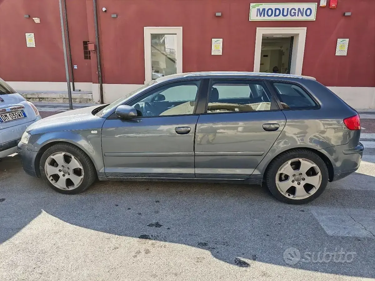 Usata Audi A3 140 CV (102 kW) 2004 Grigio Utilitaria