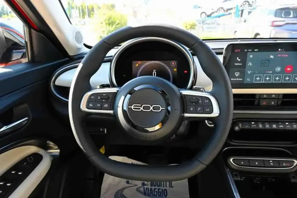 Nuova Fiat 600 La Prima 100 CV (73 kW) 2025 Blu SUV
