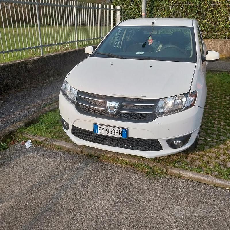 Usata Dacia Sandero 75 CV (55 kW) 2015 Bianco Berlina