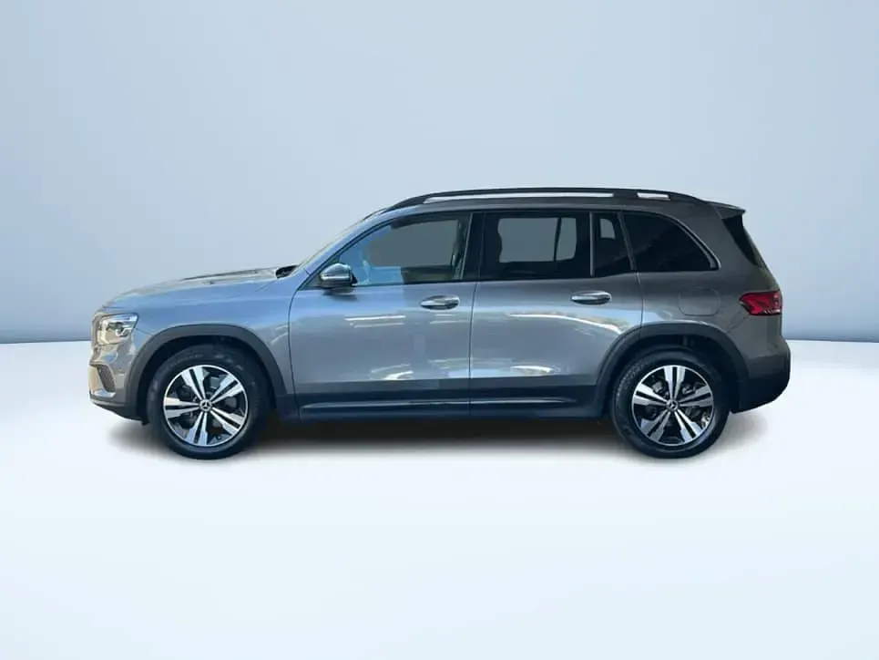 Usata Mercedes GLB200 150 CV (110 kW) 2021 Grigio SUV