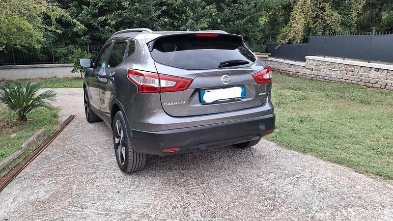 Usata Nissan Qashqai 360º 131 CV (96 kW) 2016 Grigio SUV