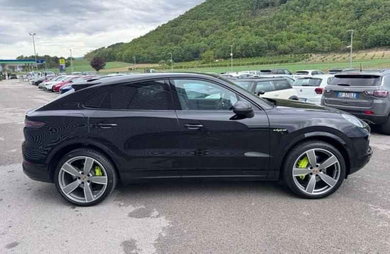 Usata Porsche Cayenne Coupe 340 CV (250 kW) 2021 Nero Coupé