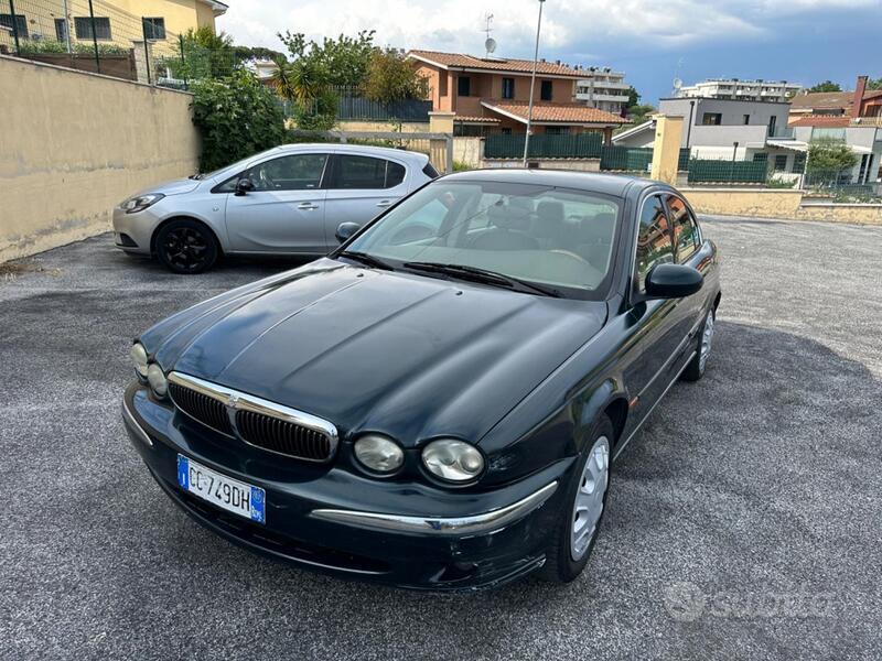 Usato 2005 Jaguar X-type 2.1 Benzin 156 CV (2.900 €)