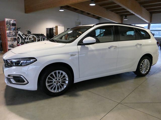 Usata Fiat Tipo City Life 131 CV (96 kW) 2022 Bianco Station wagon