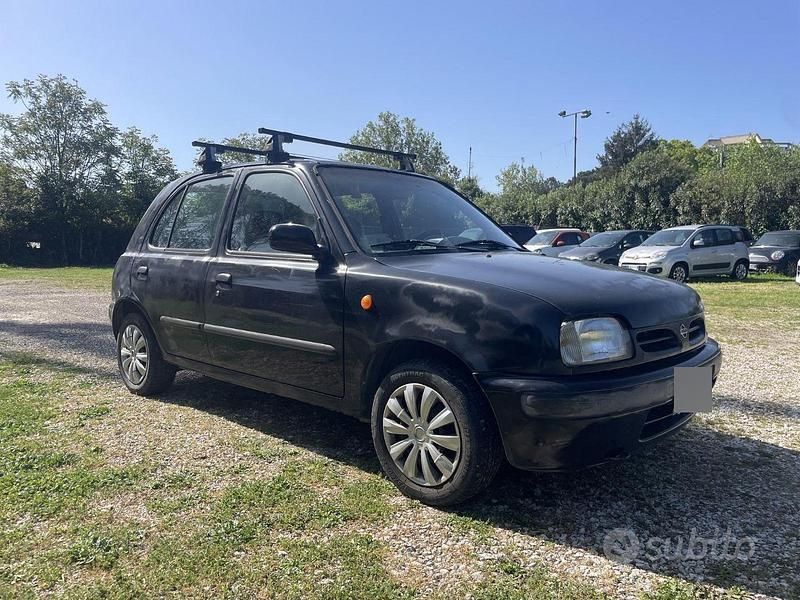 Usata Nissan Micra 1998 Nero Utilitaria