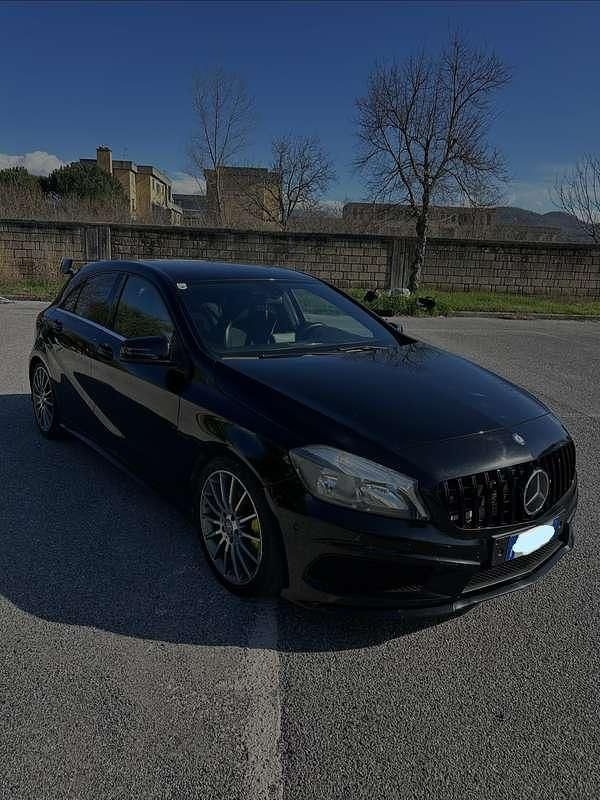 Usata Mercedes A180 AMG line 109 CV (80 kW) 2013 Berlina