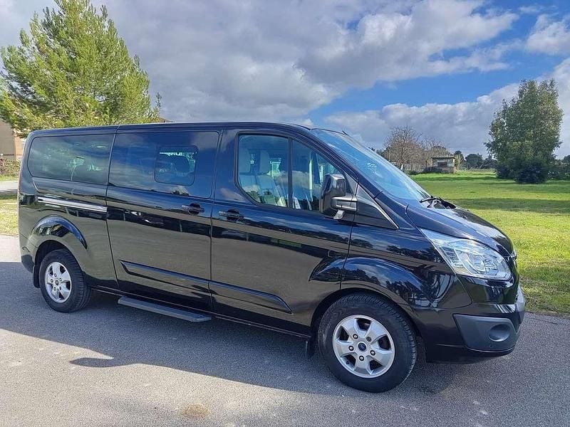 Usata Ford Tourneo Custom 155 CV (114 kW) 2015 Nero Furgone