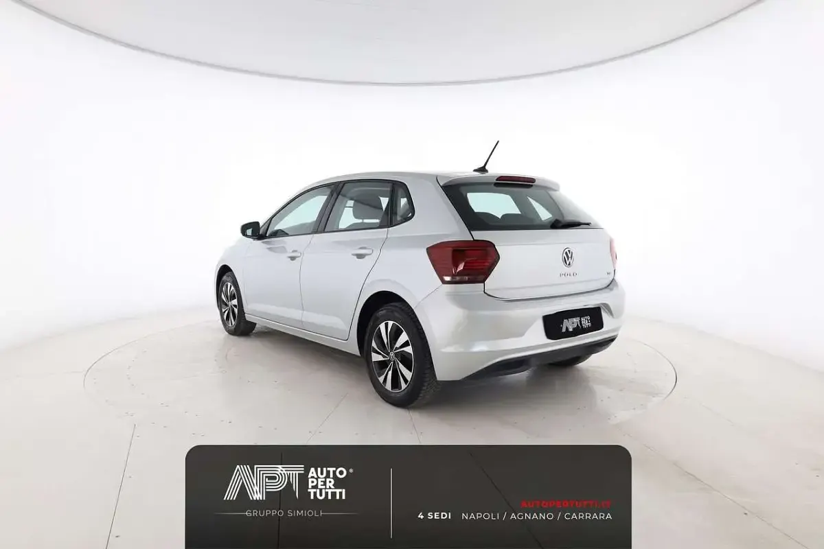 Usata VW Polo Comfortline 90 CV (66 kW) 2021 Grigio Utilitaria