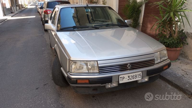 Grigio Usata 1989 Renault R25 Due volumi | 4500 € - Immagine 1/4