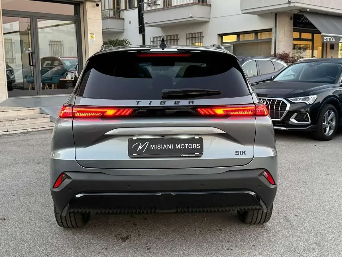 Nuova Tiger Six 167 CV (122 kW) 2026 Grigio SUV