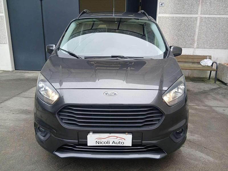 Usata Ford Tourneo 75 CV (55 kW) 2018 Grigio Furgone