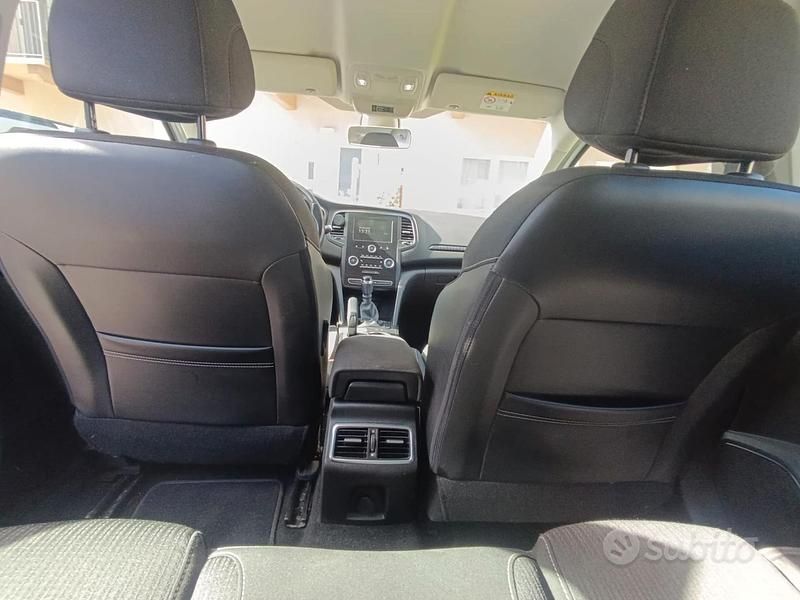 Usata Renault Mégane GrandTour Bose Edition 110 CV (80 kW) 2017 Grigio Station wagon